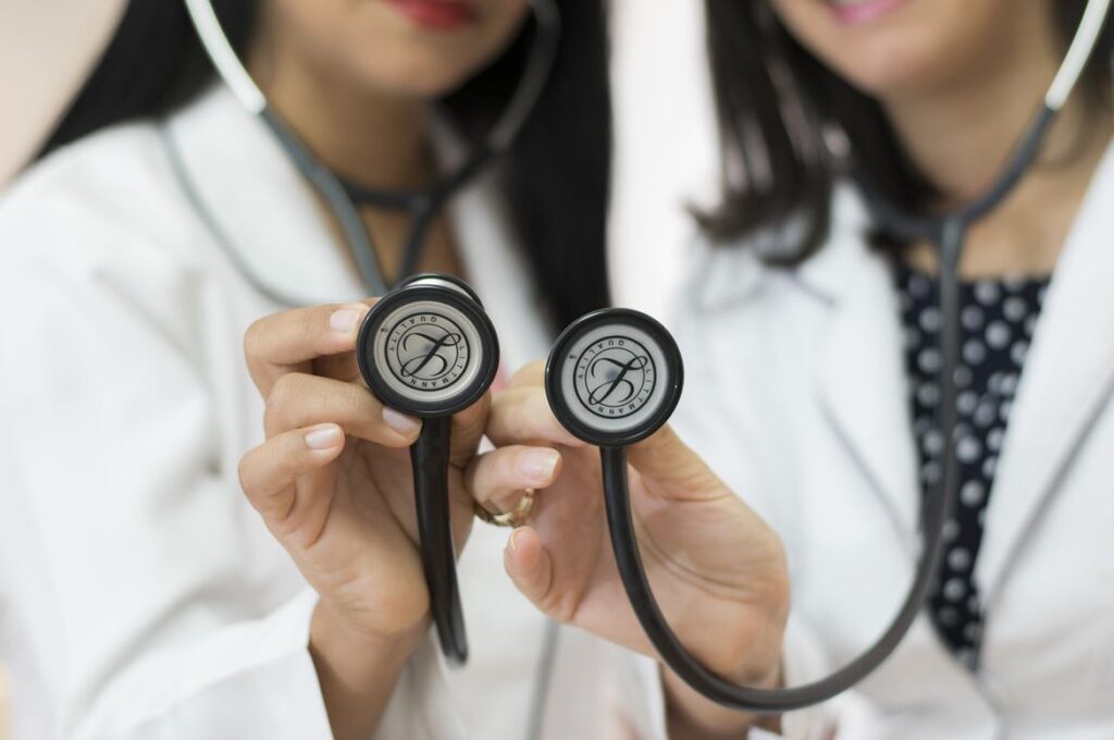 curso de acreditación en salud del sena, cursos de salud sena, salud sena sofia plus, tenico en salud en el sena