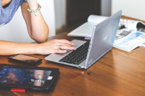 curso de despliegue de aplicaciones y servicios en contenedores docker del sena, cursos de programación sena gratis, cursos de programación en el sena