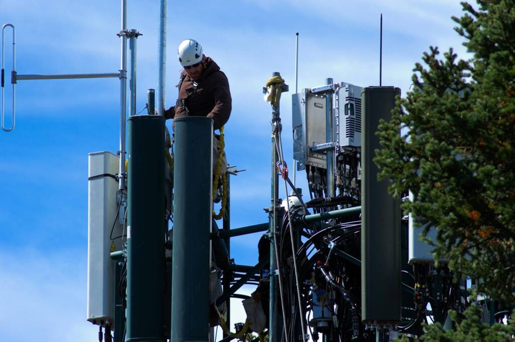 curso de redes y medios de transmisión del sena, telecomunicaciones sena, técnico en redes y telecomunicaciones sena virtual, tecnólogo en telecomunicaciones