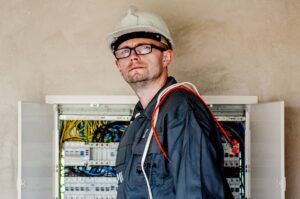curso de servicios de instalaciones eléctricas del sena, cursos de electrónica sena, cursos de electricidad sena virtual gratis